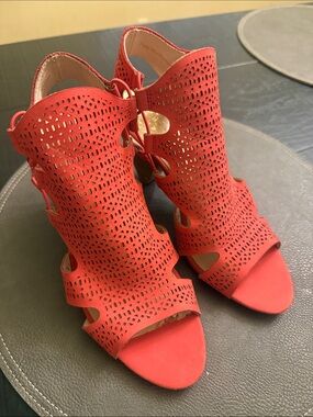 Vince Camuto Red Laser-Cut Lace-Up Peep-Toe Heels